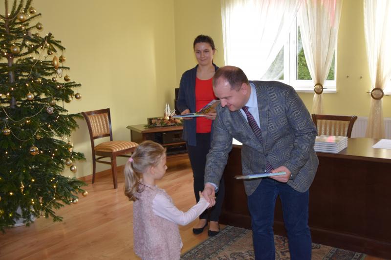Rozstrzygnięto gminny etap konkursu plastycznego